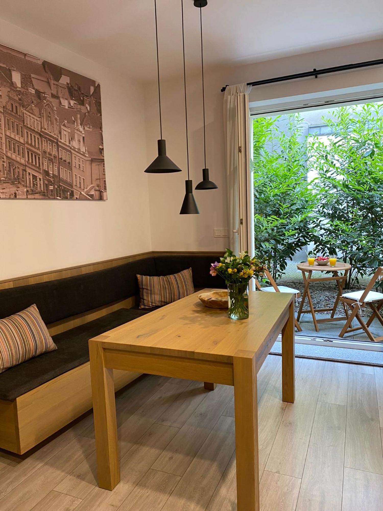 Officyna Apartment *